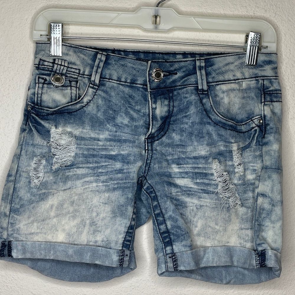Almost Famous Jean Shorts - Picture 6 of 8